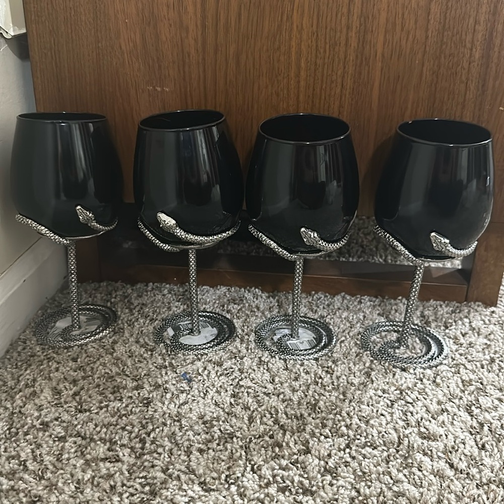 Wine glasses set of 4 Halloween holiday black silver snake